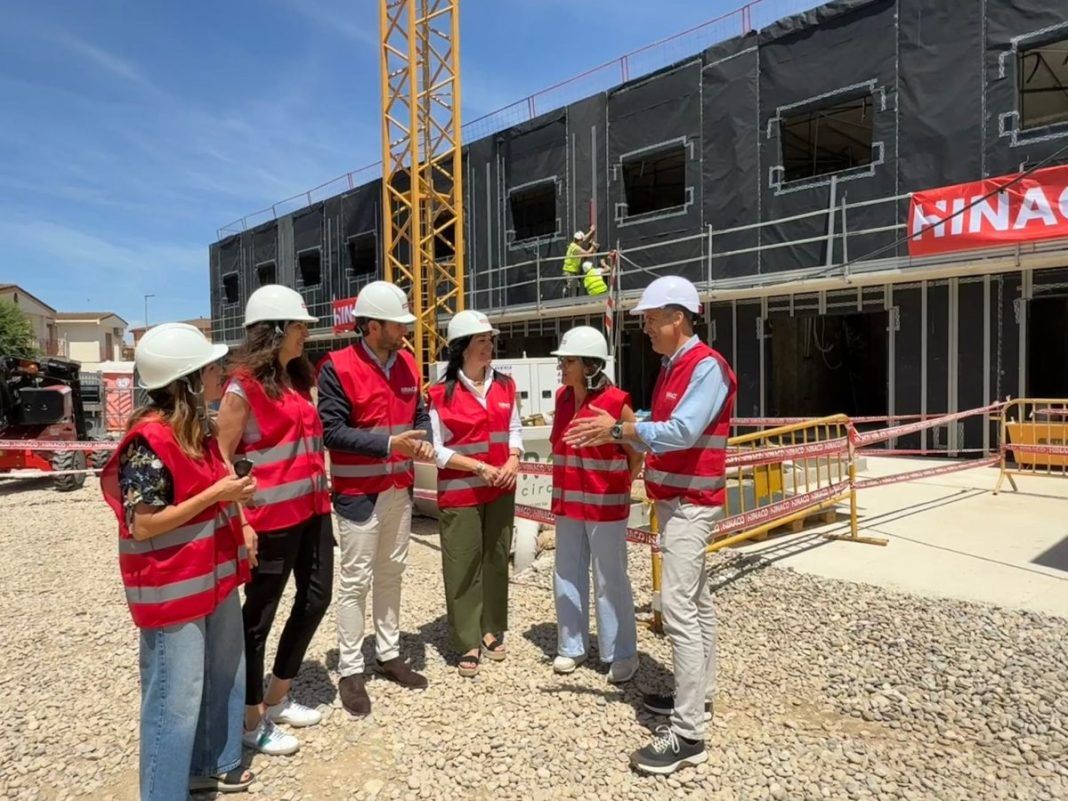 Claver, Ibort y Comenge en la visita a las obras de Valentia en Monzón