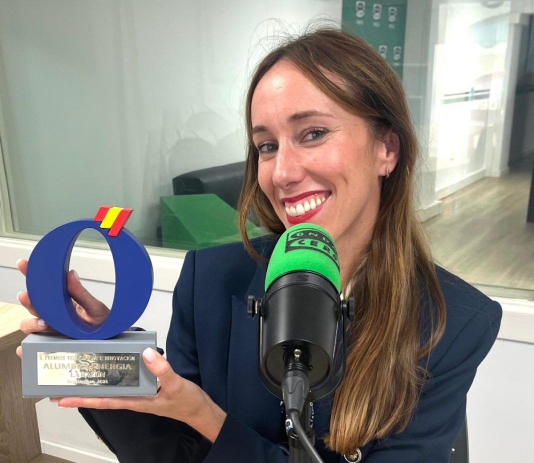 Eva Portada
